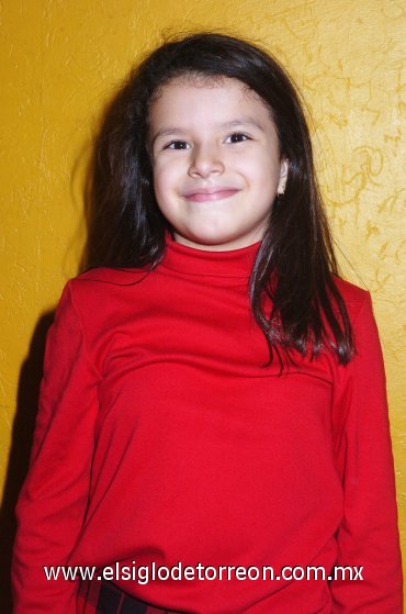 0612008
María Ángel Segura, captada en un festejo de cumpleaños.
