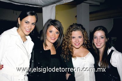 Daniela Sesma, Daniela Siller, Isabel Sesma y Andrea Espada.