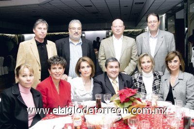Guillermo Torres, Héctor Villarreal, Roberto García, Ricardo López, Maruca de Villarreal, Malena de Torres, Eugenia de Diez, Eduardo Diez, Ana Isabel de García y Loloy de López.
