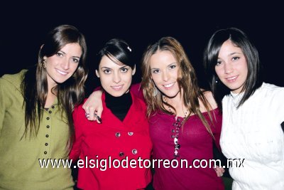 Neni Villarreal, Karla Martínez, Sofía Torres de Canedo y Romina Canedo.