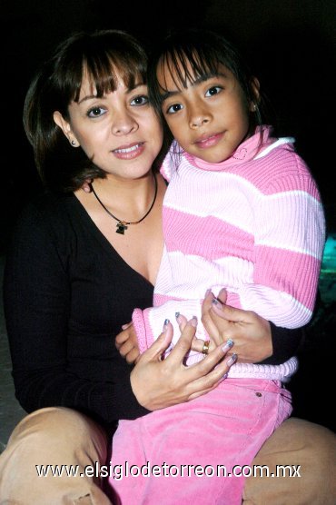 12012008
Gloria González y Ana Lucía González.