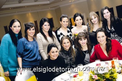Mónica González, Ana Lucía Diez, Ana Cristina Campos, Pamela de la Fuente, Adriana Suárez, Luisa Espada, Ángela Diez, Vania Bracho, Luzma Acuña y Alexis Navarro.