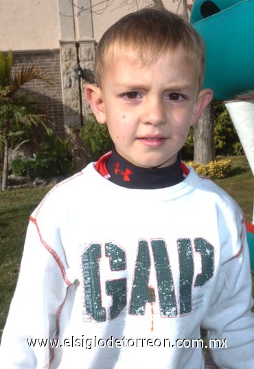 22012008
Seis años de edad cumplió Pablito.