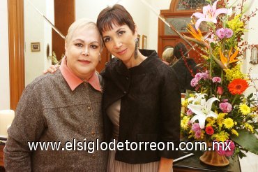 24012008
Cristina con su mamá María Cristina de Beltrán.