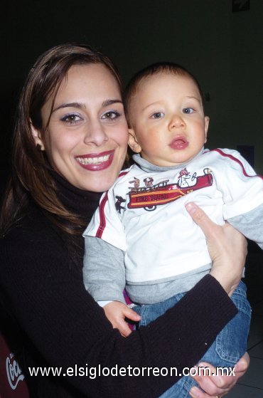 18012008
Itzel Alonso asistió con su hijo Said Ganem.