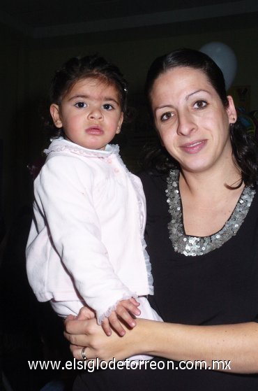 19012008
Ximena Álvarez y Analia Álvarez.