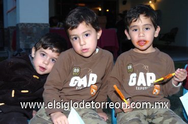 28012008
Héctor y Patricio Valdés Villarreal y Rodrigo de la Garza.