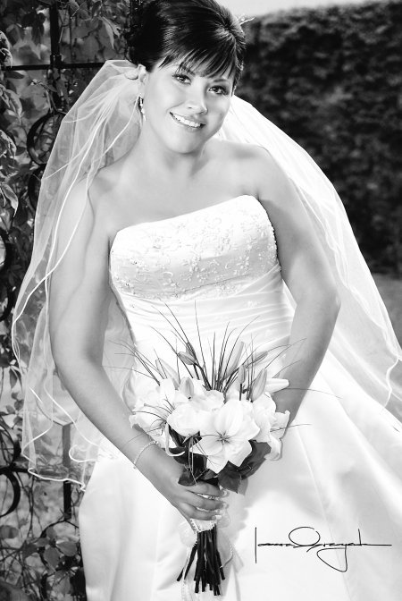 L.E. Cynthia Estela Carrillo Berna el día de su enlace nupcial con el Sr. Pedro Manuel Martínez Barrón. 

Estudio Laura Grageda