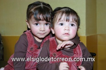 26012008
Daniela y Alejandra Martínez Vargas, cumplieron tres y un año de vida, respectivamente.