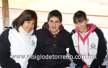 20012008
María Ibarra, Diego Mediano y Mary Carmen Castellanos.