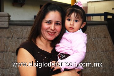 31012008
Alma Alemán y Marcela Collins Alemán.
