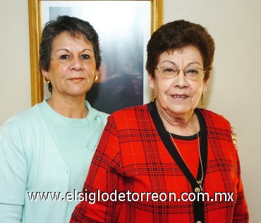 27012008
La anfitriona Cuquita de Rosales y Georgina Rodríguez.