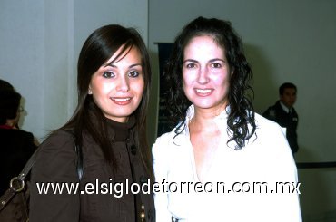 02022008
Ileana Garza y Mónica Pérez viajaron al puerto de Acapulco.