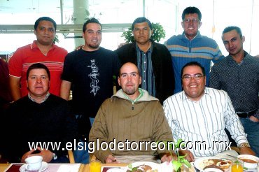 08022008
César Peña, Juan Saucedo, Ernesto Esquivel, Marco Sánchez, Javier de la Torre, Sergio Ávalos, Pavel Cepeda y Samuel Cortinas.