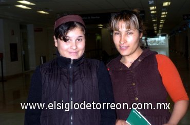 04022008
Yéssica y Michel Martínez viajaron a la Ciudad de México.