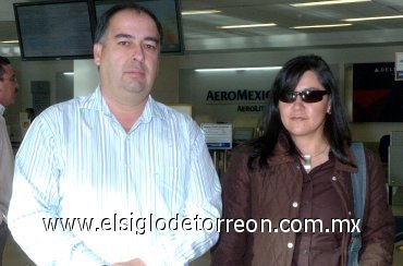 15022008
Carlos Muñoz y Carolina Sánchez viajaron a la Ciudad de México.