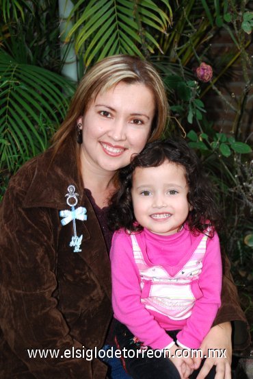 07022008
Hope Cárdenas y Dana Paola Pérez Cárdenas.