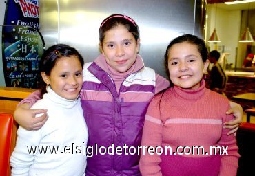 08022008
Alexandra, Jéssica y Jaqueline Sifuentes Valenzuela.