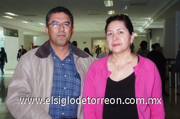16022008
Isaías Álvarez y Sonia de Álvarez viajaron a Guadalajara, Jalisco.