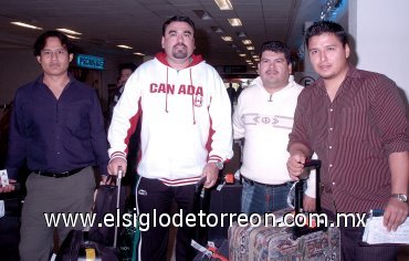 17022008
Raúl Ramírez, Luis García, Francisco Frayre y Gerardo Gallegos, llegaron de Vancouver, Canadá.