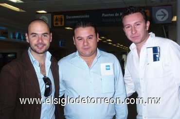21022008
Carlos Sada, Carlos Rosas y Alejandro Vázquez viajaron a Londres.
