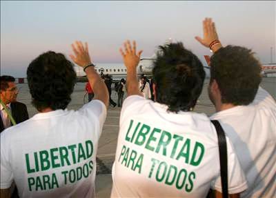 La operación humanitaria unilateral del Gobierno del presidente Hugo Chávez  fue considerada por los liberados como una “vuelta a la vida”.