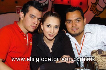 10022008
Antonio Jimenez, Gabriela Ramírez y Carlos Hernández.