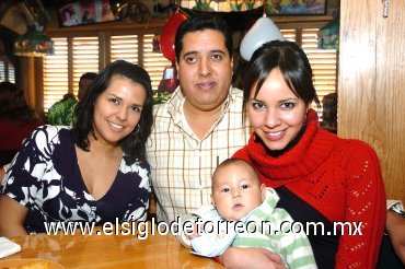 18022008
Pilar Valero, Hilde Guzmán, Andoki Flores y José Antonio Mena.