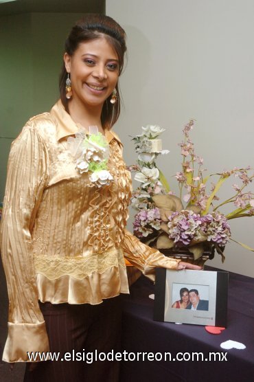 10022008
Patricia Calderón Galindo contraerá nupcias el 22 de febrero con César Alejandro Alvarado Fuentes, por lo que fue despedida de su vida de soltera.