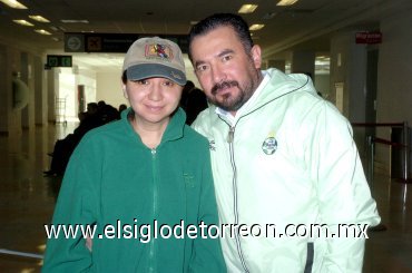 26022008
Ana Esther Cabrera viajó a la Ciudad de México, la despedió Antonio Zavala.