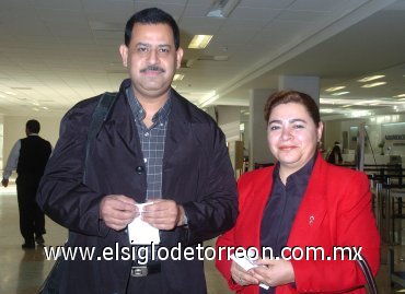 28022008
Jorge Torres y Blanca Patricia Medina viajaron a Guadalajara.