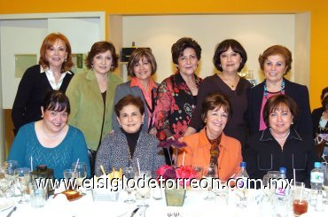 17022008
Marilú de Gidi, Susana de González, Alicia de Fernández, Martha de Pérez, Nancy de Kuri, Tere de Herrera, Licha de Cárdenas, Bety Gómez, Alma de Garza y Neda Giacomán.
