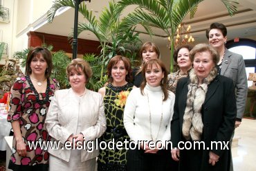 28022008
Banchis de la Garza, Aída de la Garza, Rosario B. de de la Garza, Cristina A. de de la Garza, Alejandra Estrada, Blanca Sonia González, Esther Garza y Laura González.