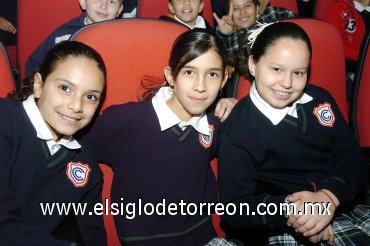 03022008
Adriana I. Barrera Martell, Mary Fer Leguizamo y Amanda Azpe Salazar.