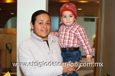 03022008
Rosa Martínez y Diego Alarcón.