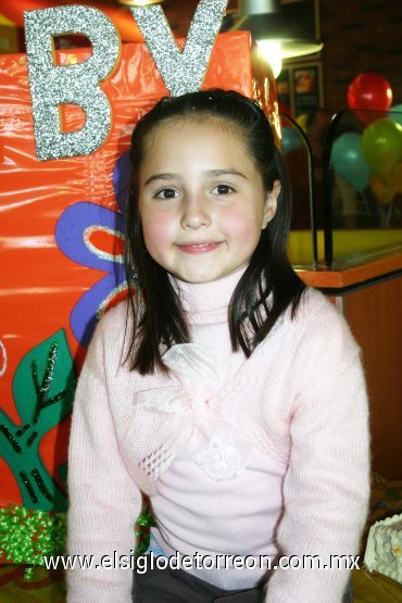 10022008
Por su séptimo cumpleaños, Deby Medrano Serna tuvo una divertida fiesta.