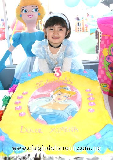 11022008
Ximena Sandoval Valadez cumplió tres años.