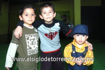 12022008
Manuel, Daniel y Luis.