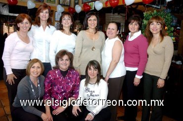 16022008
Lourdes y sus amigas Sandra, Lulú, Maripi, Teraly, Carmen, Ely, Marcela, Angélica y Dora.