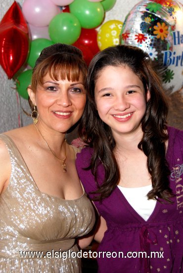 26022008
Enna López y su hija Ana Carmen.