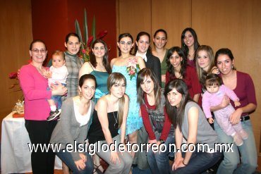 03032008
Ana Isabel, Salma, Nadia, María, Cristina, Myriam y Loris Zarzar, Susana, Diana, Marcela, Cecy, Paty, Clara y Elizabeth Giacomán y Lety y Adriana Borunda.