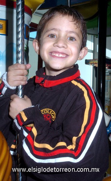 07032008
Leonardo de la Parra Soto, disfrutó grandemente de su fiesta de cumpleaños.
