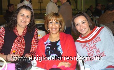 03032008
Ana Karla de Bachmann, Ángeles de Nino y Rosina de Baranda.