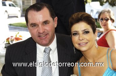 05032008
Rogelio Villarreal y Paola Lamberta.