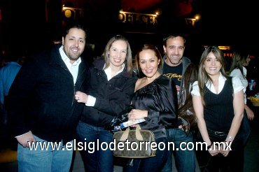 07032008
Juan Carlos Sánchez, Denisse de Sánchez, Isabel de Jiménez, Antonio Jiménez y Sandra de Argüello.
