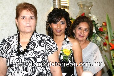 09022008
María del Pilar junto a su futura suegra Francisca Rangel y su mamá Pánfila Rivera.