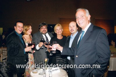Roberto Cartazar, Elena Escalante de Cortazar, Gerardo Traeger, Guadalupe Ramos, José Pinto y Miguel Morales.
