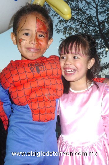 10032008
Los pequeños Juan José y Ana Fernanda Bernal Caballero el día de su festejo de cumpleaños.