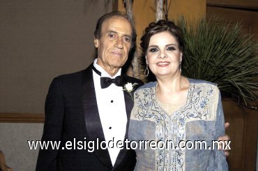 09032008
Los padres de la novia, Anuar Jalil e Ilham Hamdan de Jalil.