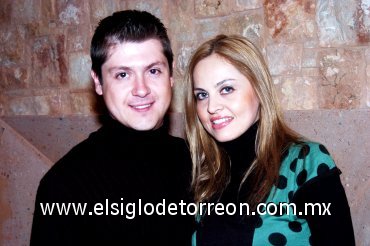 13032008
Alberto López y Aracely Holguín, se casarán el próximo sabado.